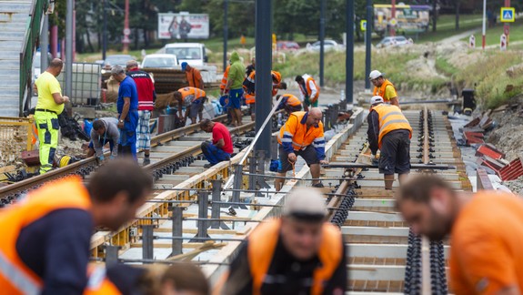 Prvú etapu prác na karloveskej radiále asi nedokončia ani do konca októbra