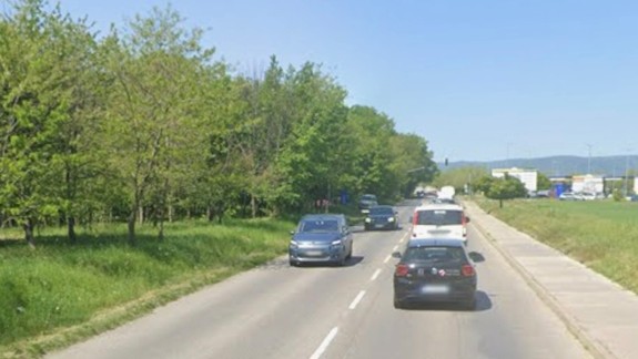 Policajti pre plynulú premávku obmedzili výjazd z Ivanky pri Dunaji