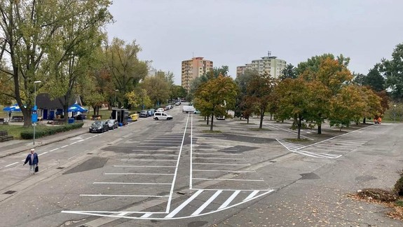 Regulované parkovanie: Hlavné mesto spúšťa  PAAS na Trávnikoch v Ružinove