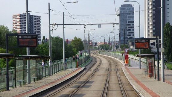 Na zastávkach MHD pribudne 124 nových infotabúľ, sú vybavené aj kamerami či hlásičmi