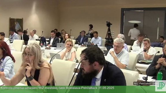 Petržalka nesúhlasí so zámerom Slovnaftu vybudovať novú spaľovňu, obáva sa ohrozenia životného prostredia