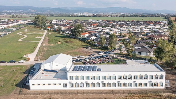 V obci Slovenský Grob otvorili novú základnú školu