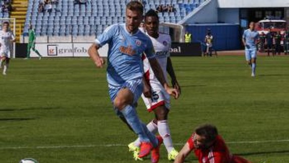 Slovan nevyužil veľké šance, s Trenčínom remizoval 0:0
