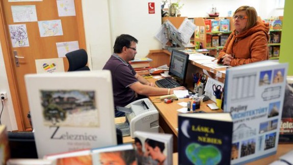 Online pomáha objednávať knihy v knižnici