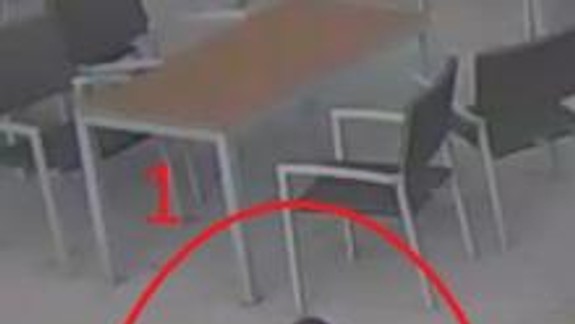 Pátra po zlodejovi, ktorý ešte v máji ukradol peňaženku