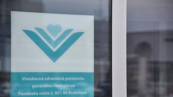 Pozor na dôležitú povinnosť: Zmenu zdravotnej poisťovne treba do 8. januára nahlásiť zamestnávateľovi