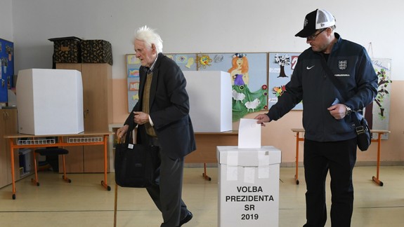 Priebeh volieb v Bratislavskom kraji je naďalej pokojný a bezproblémový