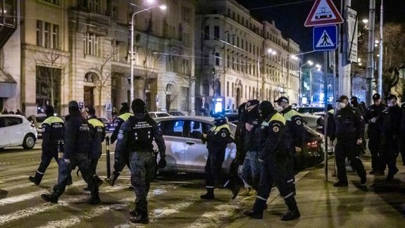 Mestskí policajti riešili skoro 60 porušení zákazu pyrotechniky