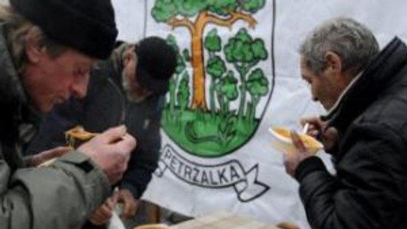 Petržalka pozvala ľudí bez domova na vianočnú kapustnicu