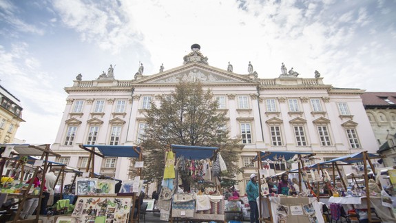 FOTO: Radničkine trhy sú už v plnom prúde, takto to tam vyzerá