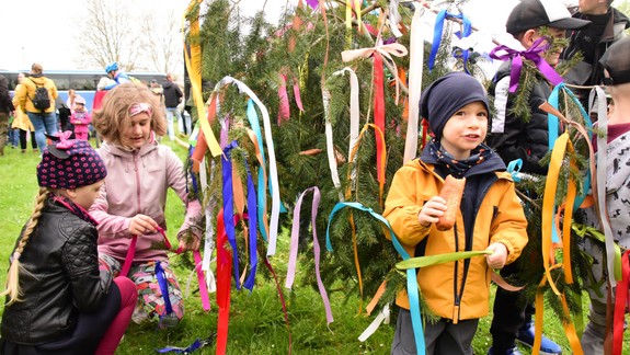 Jarné tradície: V Ružinove budú v stredu stavať máje