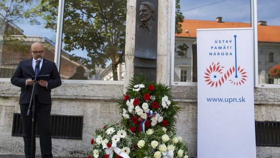 Na Námestí SNP si pripomenuli disidenta a zakladateľa ÚPN J. Langoša