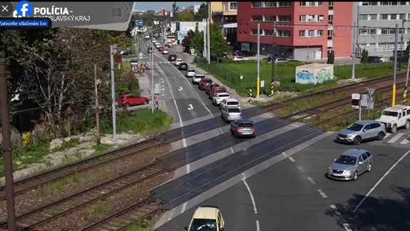 Priecestiu na Ivanskej ceste sa radšej vyhnite, nefunguje tu signalizácia