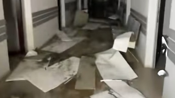 Úplná spúšť: Miestny úrad v Ružinove vytopilo, v pondelok zostane zatvorený