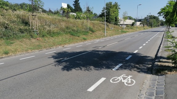 Novinka v doprave:  Na Pionierskej pribudol prvý ochranný pruh pre cyklistov na Slovensku. Aké na ňom platia pravidlá?
