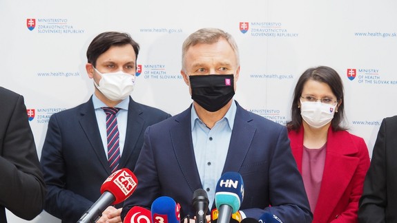 Ministerstvo zdravotníctva poďakovalo za pomoc pri vylepšení COVID infolinky - doteraz bola preťažená...