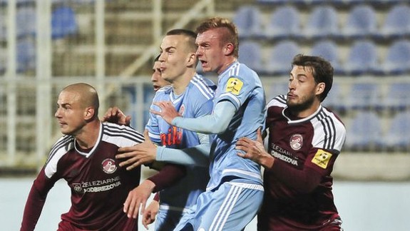 Futbalisti Slovana sa s ligovou sezónou rozlúčili remízou