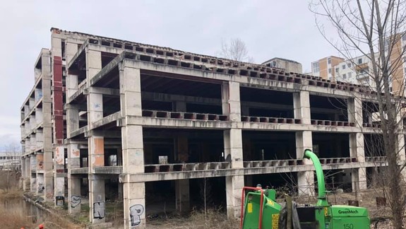 Majiteľ skeletu Hirošima finalizuje podklady pre medzinárodnú súťaž