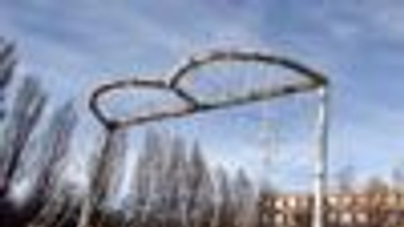 V areáli ZŠ Kalinčiakova zrekultivujú trávnik