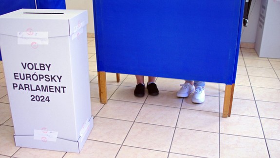 Eurovoľby: V Novom Svete i Jablonci prichádzajú k urnám hlavne "skalní" voliči