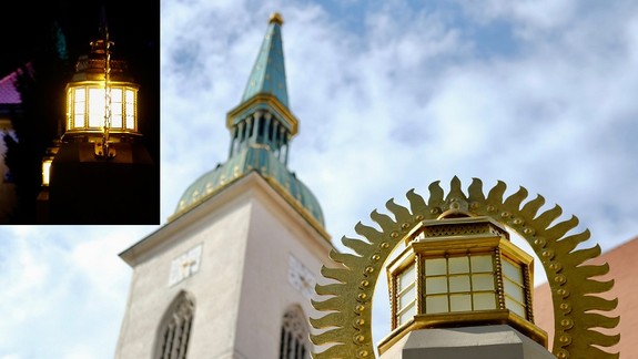 FOTO: Nádhera pri katedrále - na Rudnayovom námestí rozsvietili lampáše z roku 1909