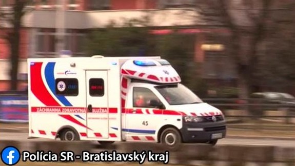 OTRASNÉ: Dvaja mladíci v BMW napadli posádku vozidla rýchlej zdravotnej služby