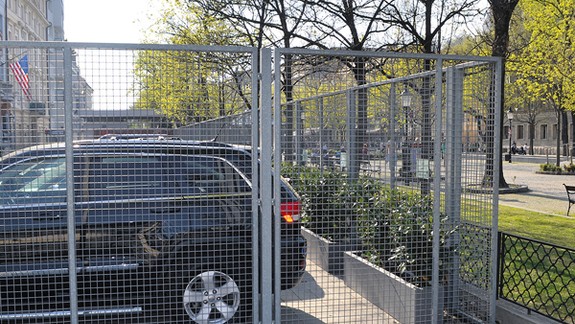 Primátor chce predĺžiť Američanom prenájom, poslanci sú zatiaľ proti