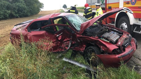 Vážna nehoda: Pri Pezinku zasahujú leteckí zachránári