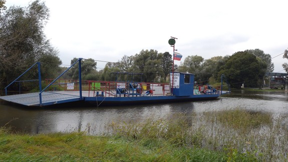 Od pondelka opäť premáva kompa Záhorská Ves - Angern, nie však pre každého