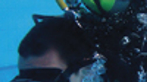 Maratón s plutvami vyhrali potápači z Budapešti