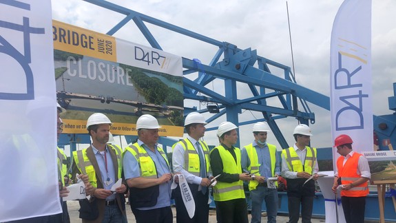 FOTO a VIDEO Stavba D4R7: Bratislava má "dunajským súmostím" oficiálne šiesty most cez Dunaj