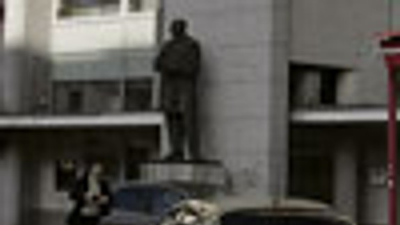 Z Námestia Martina Benku sa stáva parkovisko