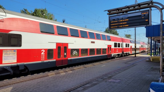 Vlaky: V úseku Bratislava hlavná stanica - Lamač bola ráno prerušená doprava