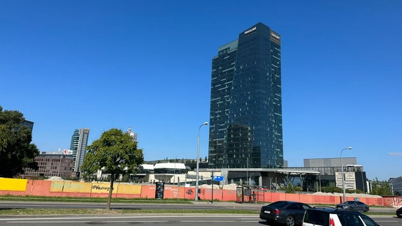 Trúfate si vybehnúť po schodoch tejto budovy 27 poschodí? Tak sa prihláste, zmeriate si sily s ostatnými a zabavíte sa