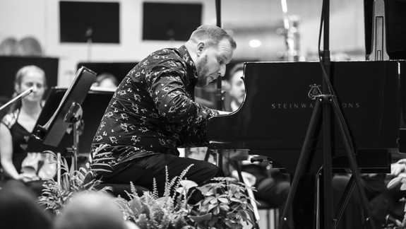 Lukáš Vondráček, jeden z najžiadanejších českých klaviristov, vystúpi v Slovenskej filharmónii