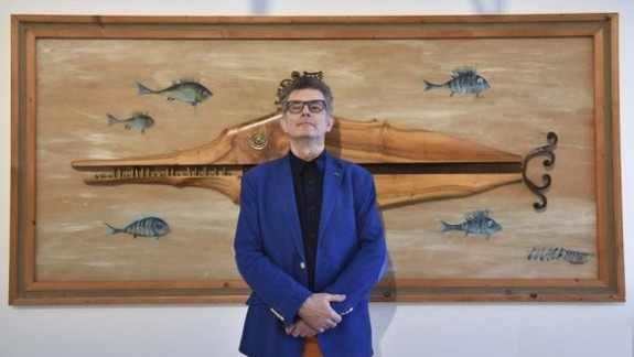 Výstavu 60 políc Juraja Čuteka v Danubiane predĺžia o týždeň 