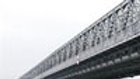 Nový Starý most spĺňa iba jednu podmienku