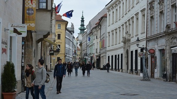 Koľko sa zarába v Bratislave? Koľko v iných metropolách? Máme aktuálne čísla