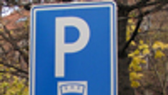 Dúbravka zmenila miestne dane iba za parkovanie