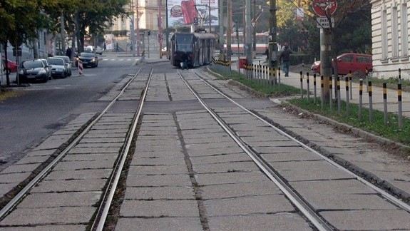 Nestihli to: Električkovú trať v Rači budú modernizovať zrejme až budúci rok
