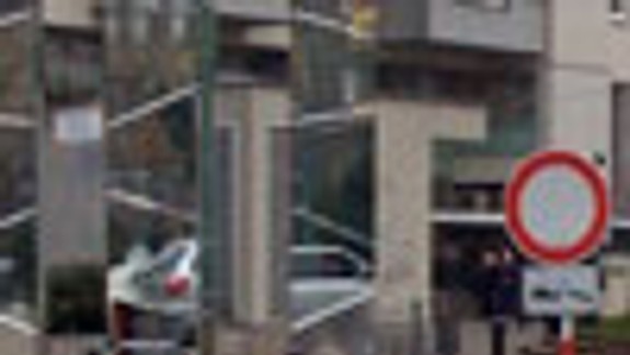 Vodiči sa na námestie už nedostanú