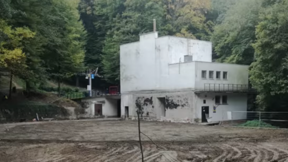 Ruina starého torza reštaurácie Snežienky je definitívne preč, aké plány má s miestom samospráva?