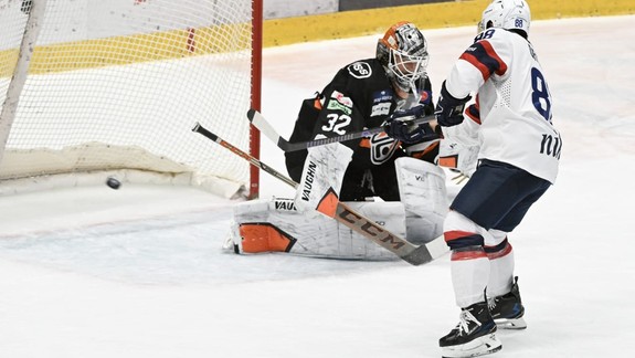 Hokej: HC Slovan podľahol doma Košiciam 4:5