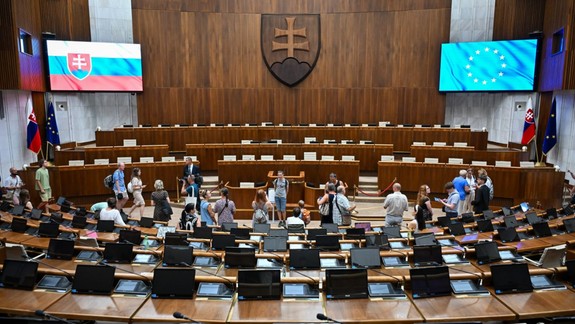 Návštevníkov DOD parlamentu prekvapila svojou veľkosťou rokovacia sála