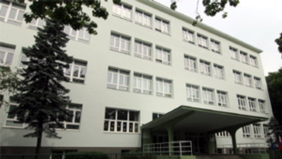 Nové Mesto otvorilo ďalšiu vynovenú školu a škôlky