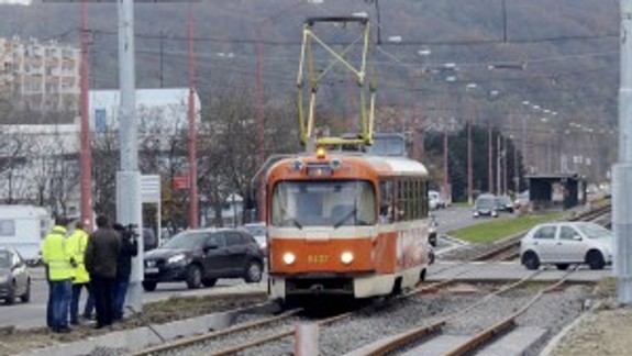 Dúbravčania sa konečne dočkali električky
