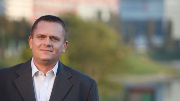 Potvrdené! Poslanec Ágoston je obvinený z vydierania, hrozí mu desať rokov