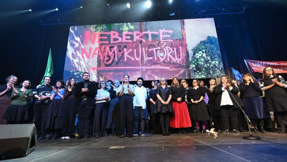 Ocenenie Biela vrana získali O. Šimko, A. Heretik a tri bývalé zamestnankyne SNG