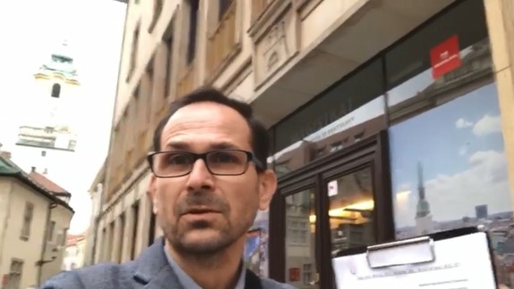 ANKETA: Neúspešný kandidát na primátora Mrva sa ponúka Vallovi na miesto kontrolóra. Zobrali by ste ho?