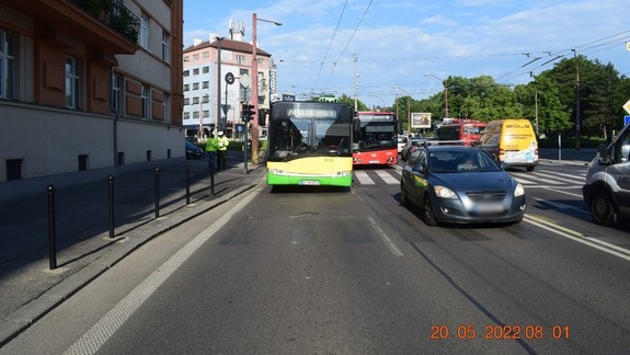 Na Račianskom mýte zrazil autobus 8-ročné dievča